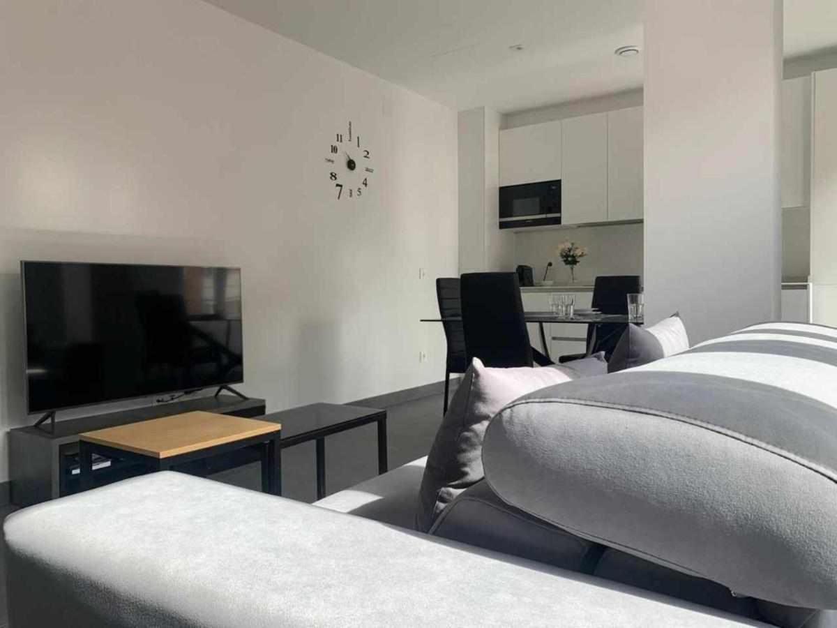 Ramon Y Cajal Suites De Luxe Leon Exterior photo